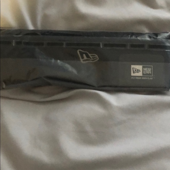 Reflective black supreme headband - Picture 2 of 2